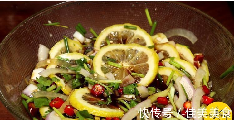 去骨|鸡爪去骨原来这么简单,1根牙签就搞定,又快又完整,太实用了