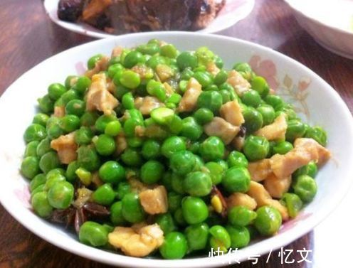 排毒养颜|很有营养的3种食物，坚持天天吃一些，排毒养颜、增强体质！