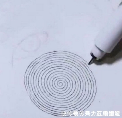 美术生|美术生心血来潮画蚊香，以为是个青铜，到最后发现是个王者，盘他