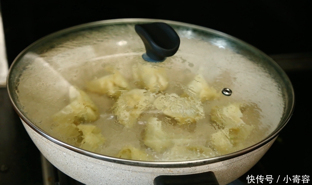 鸡蛋吃了几十年,第一次发现和“他”绝配,8分钟完美早餐!