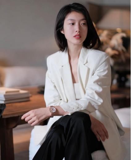 看起来很有气质的女人，穿衣搭配都会注意这4个