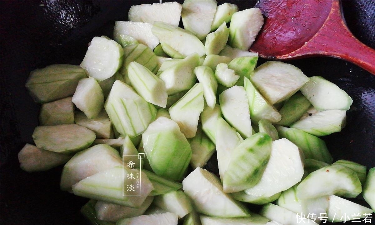 木糖胶|天然“美人水”被找到,每周吃2次,美白又润肤,40岁还是少女脸