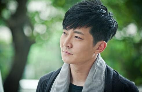 赵晓卉|郭京飞的清醒，话糙理不糙，对何广智的冒犯，单刀直入一语道破