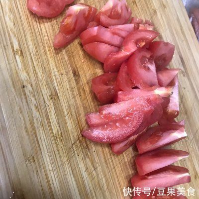 没有什么是西红柿炒蛋解决不了的,如果有那就两份