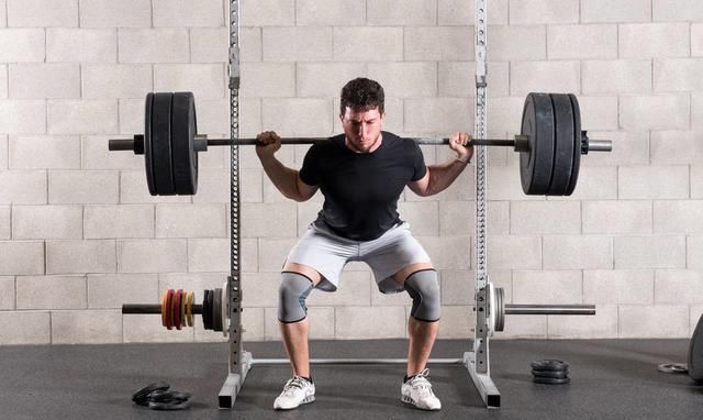 肌肉|坚持深蹲有哪些好处？减肥多做深蹲，让你瘦得更快更有型