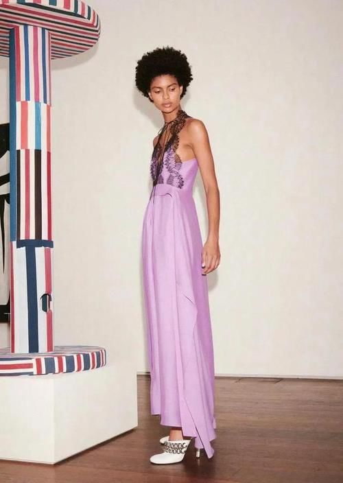 2021春季流行穿“浪漫色”！显白又时髦，真的美爆了