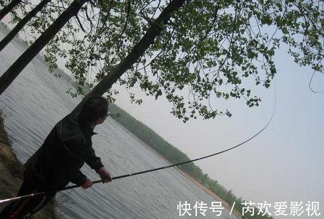 台钓|鱼钩挂底、挂树、挂衣服,别着急,这样处理,很快就能搞定