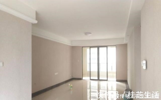 吊顶|新房不做吊顶只花8万块,后期软装和家具到位,照样不输精装修!