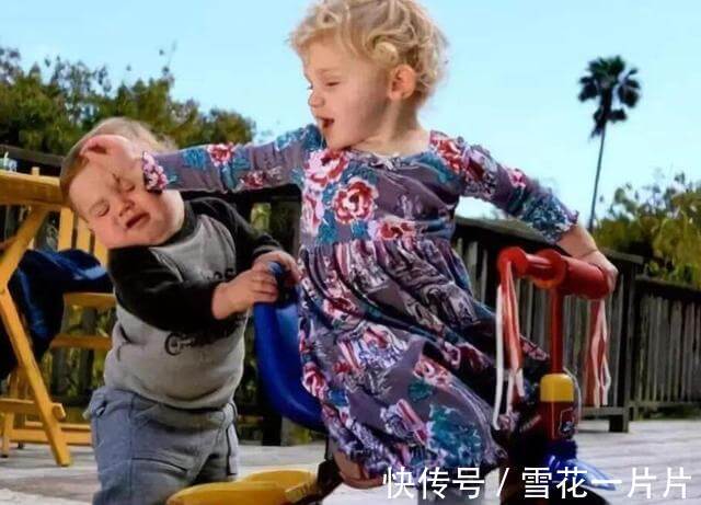 高智商|娃四岁前五个坏习惯占全了,恰是高智商表现,盲目阻止等于坑娃