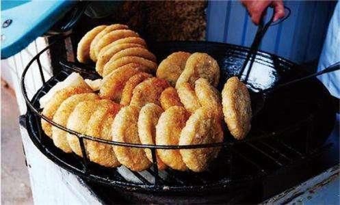 睡眠时间|人过五十想要长寿最先靠自己,少做3件事喝两种水,增寿命还健康