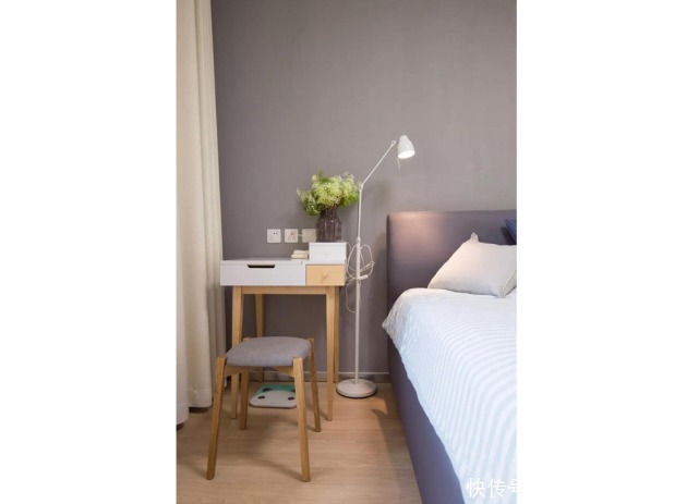 梳妆台|60平混搭风设计用红砖墙搭配木质感,营造复古而又温馨的感觉