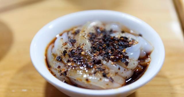 嘴下|爱喝酒的人:5种“下酒菜”最好少碰,为了健康,劝你嘴下留情