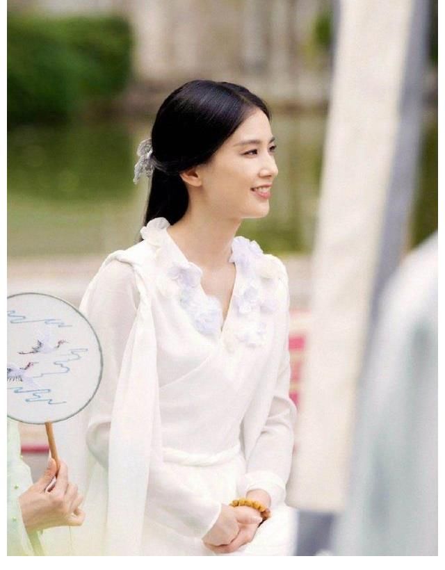 杨紫|赵雅芝、黄圣依、杨紫、Angelababy同演白素贞，哪一位最美呢？