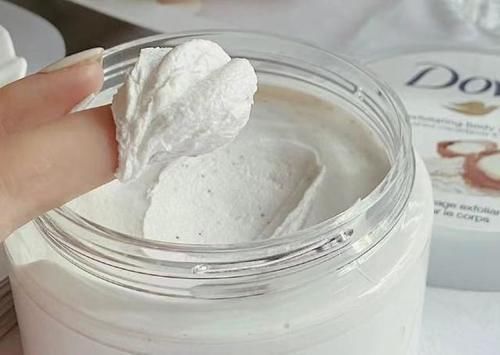 面霜 过了50岁,再懒也要学会这4种护肤方法,养成好皮肤并不难