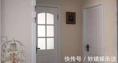 卫生间门|一旦发现工人这样给你装卫生间门,马上喊停,不然后悔的就是你!