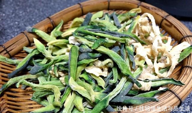 嘎嘣脆|冬天最爱吃的萝卜干,这做法简单省时间,两天就入味,好吃嘎嘣脆