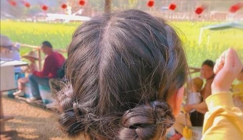 编发 别再披头散发了,今年春夏流行这几款发型,清新减龄,还很好打理