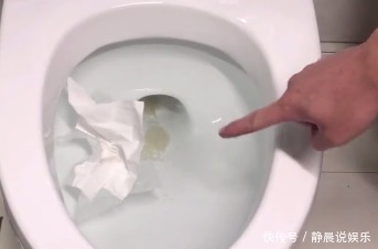 马桶|马桶堵塞,别再花钱请人疏通了,只需2个塑料瓶,教你轻松通马桶