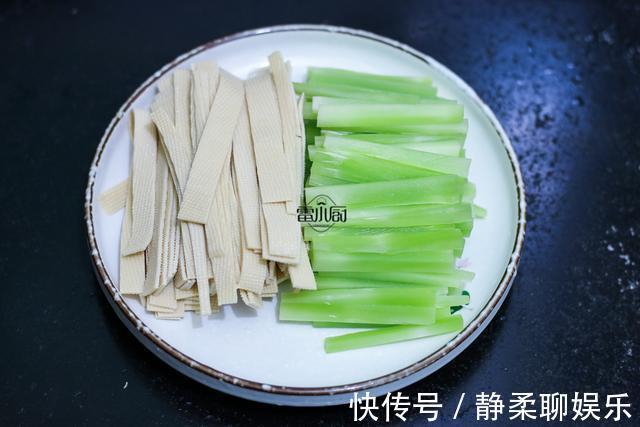 儿童|这个菜含钙极高,儿童多吃对长牙很有帮助,现在吃正好!