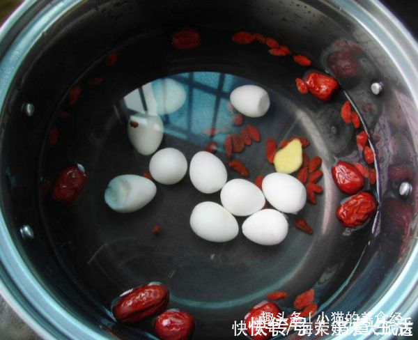 小馋猫|它称天然“黄体酮”，成本5元，早晚喝一碗，养颜润肤，雀斑消失