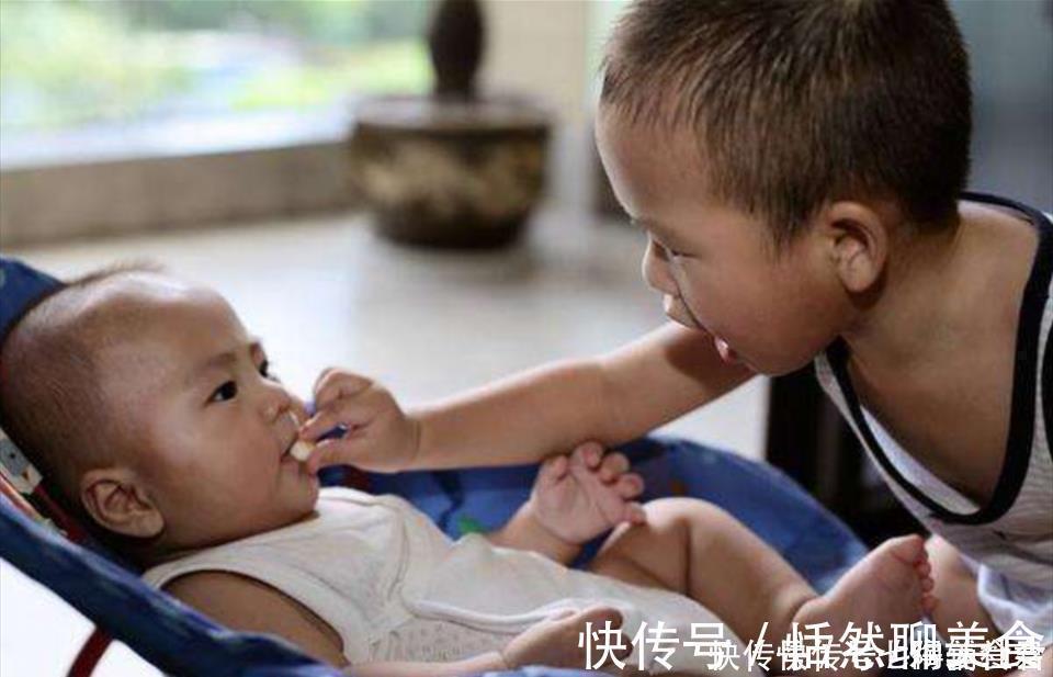 大宝|二胎年龄差多少最好?大宝二宝相差这个岁数,家庭关系更和谐