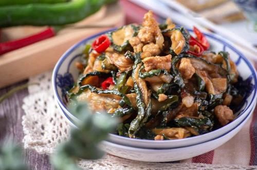 黄瓜干炒肉末：鲜香开胃，简直是下饭神器