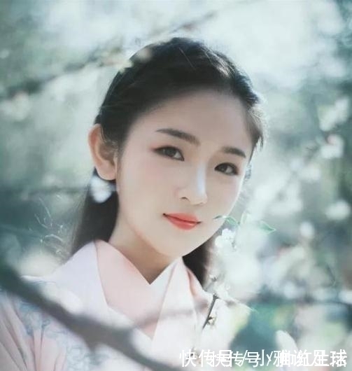 心怡@她在军区大院重生,成了肚里怀着双子,每月只有20块生活费的军嫂