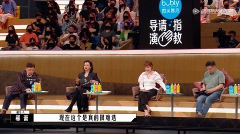 《导演请指教》13强诞生，强者退赛，低票晋级的韩雪是最大的笑话