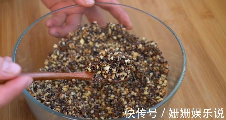 花生|糯米这样做太好吃了，上锅一蒸一烙，香甜软糯，全家人都爱吃