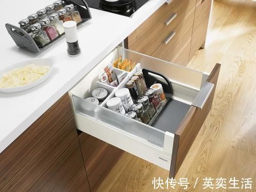 感叹|厨房这样装，空间大一倍，网友感叹真是教科书级别的收纳法