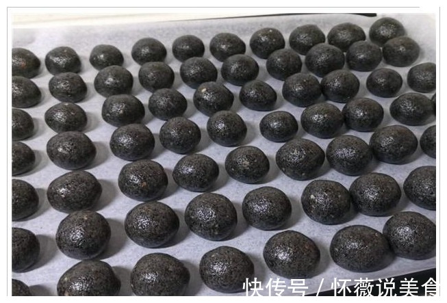 面粉汤圆水煮无味,油炸太油腻,教你新吃法,出锅比红烧肉还香甜