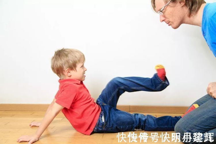 苗头|孩子将来不孝顺父母,现在行为上就有“苗头”,只是父母不曾留意