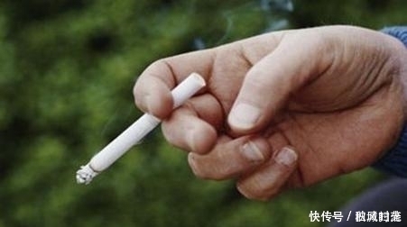 尼古丁|吸烟的人,多吃3果,多喝三水,或许不用戒烟,肺还会感激你