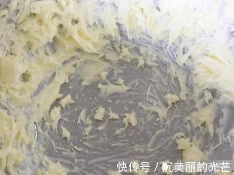 日式菠萝包,咋做才能柔软好吃很多人第一步就错了,关键在和面