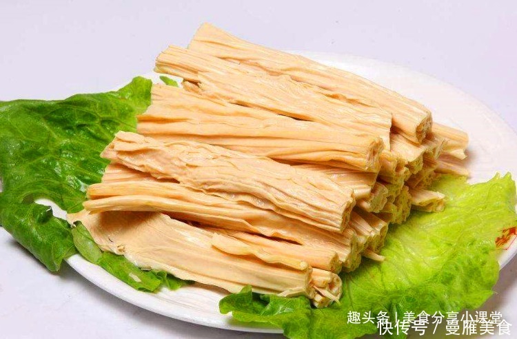 凉拌菜里加上腐竹,酸辣可口还解腻,比肉还受欢迎,全家都喜欢