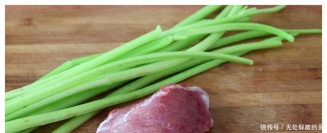 芹菜炒肉|肉丝怎么炒才好吃，大厨教你，别直接下锅，肉丝滑嫩非常香！
