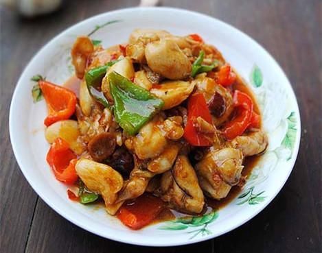 美食推荐：西红柿烧茄子，宫保虾球，红烧鳜鱼，蒜子啤酒蛙的做法