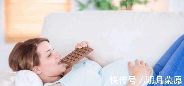 睡眠时间|孕晚期睡觉,光知道左侧卧还不够,孕妈还要注意避开这几种情况!