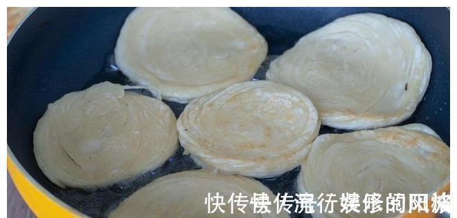 在家做盘丝饼原来这么简单，一卷一叠就搞定，有技巧无难度，真香