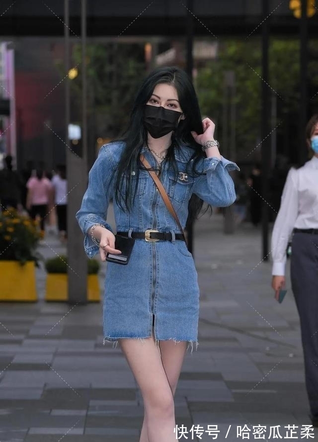 包臀裙 低腰修身的开叉包臀裙,个性靓丽又显身材,增添气质