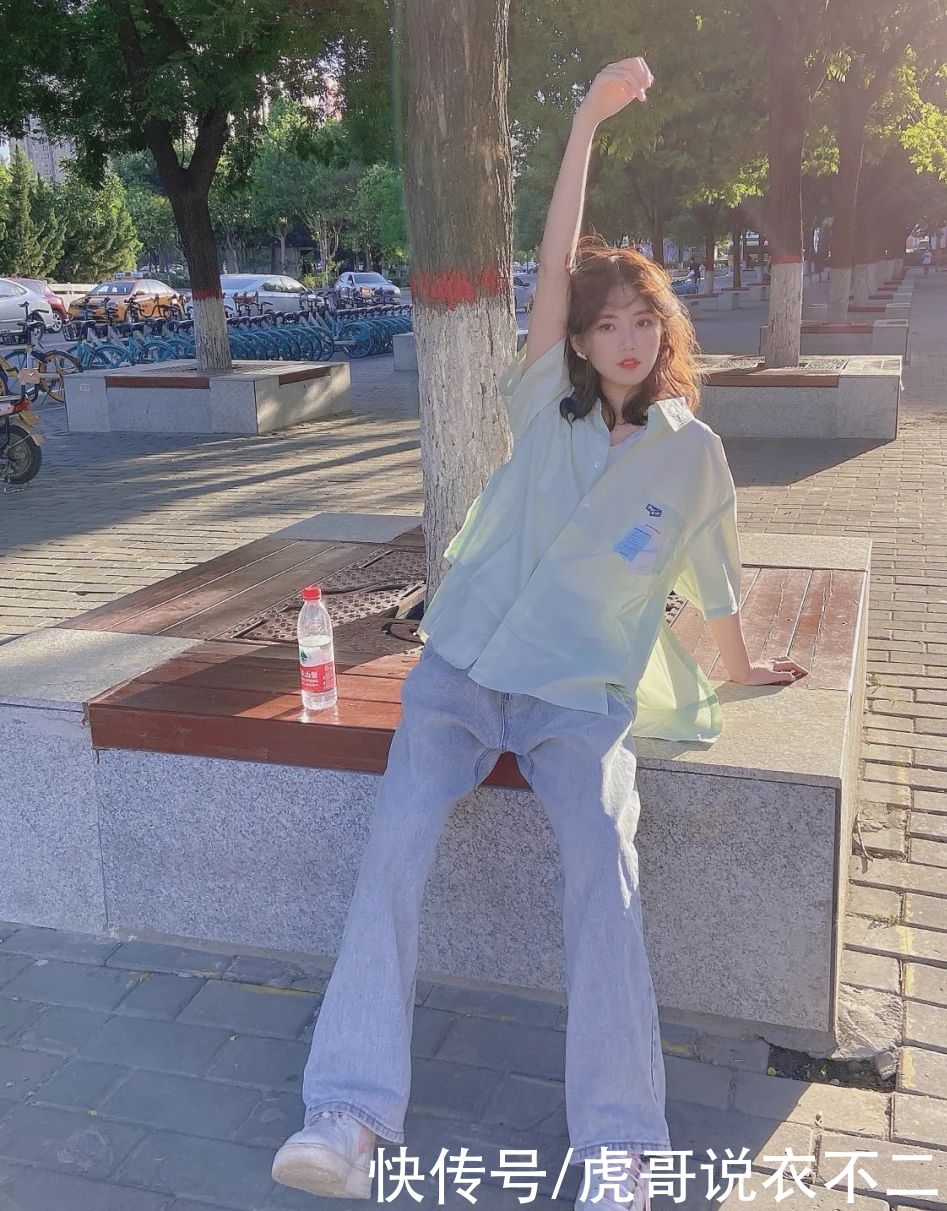 t恤|小个子瘦女孩的宽松搭配套路，甜系盐系随意切换，加倍的亮眼