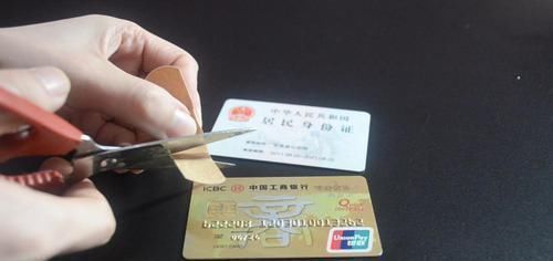 创可贴|今天才知道，创可贴除了用来止血，还有3个妙用，尽快告诉家人