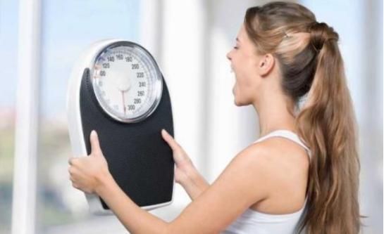 平台期|减5斤体重就不动了？提醒：减肥期间，犯这3种错误很难减重成功