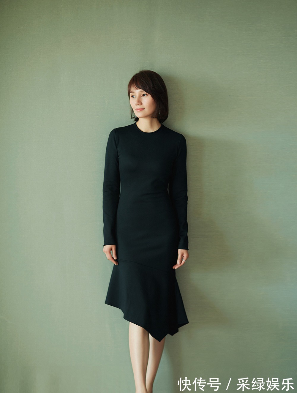 烫发 若你才30岁到40岁,换对这几款发型不显老,摩卡波波头发型更减龄