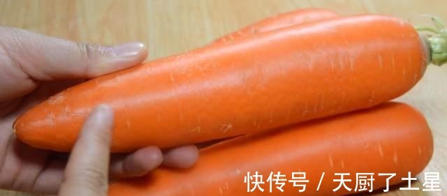 胡萝卜“这4种”别买了，菜贩子自己从来不吃，给500元也不要！