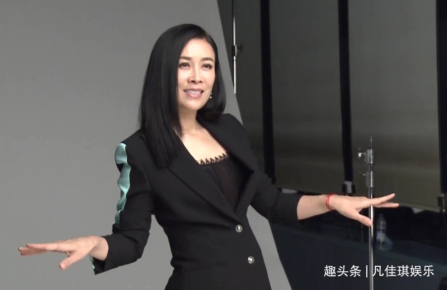 真性情|张艺兴替杨紫报一掌之仇,高情商回绝那英,这对cp隔空互动太甜了