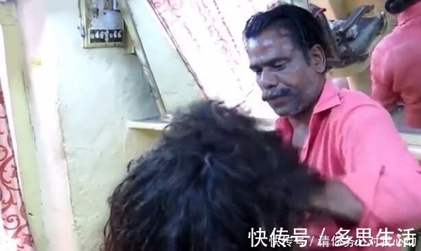 顾客|印度男子用嘴巴代替剪刀,这样理发头一回见,顾客多到排成队