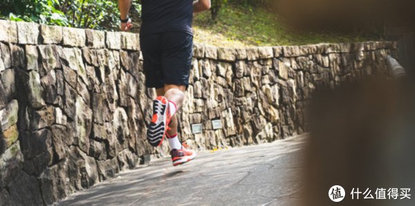 中底科技 秋日跑步装亚瑟士国民跑鞋Gel23体验