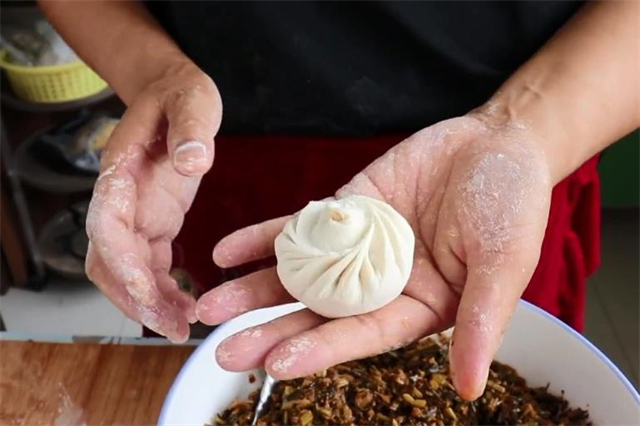 好吃|想吃包子不用出去买,教你这样做更营养,包子松软好吃,不塌陷