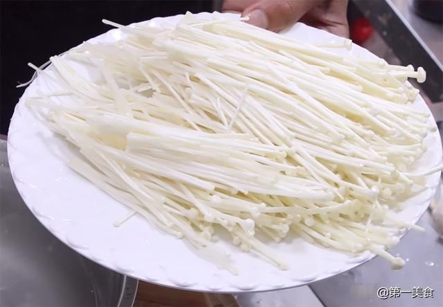 鲜艳|爽拌三丝最简单又好吃的做法,大厨教你多加一步,色泽鲜艳又脆嫩